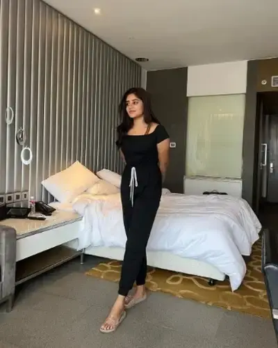 Call Girls Hole Narsipur Cash On Delivery